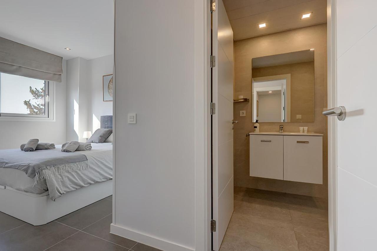 Brand New Apartment With Pool And Sea View In Μαρμπέλλα Εξωτερικό φωτογραφία