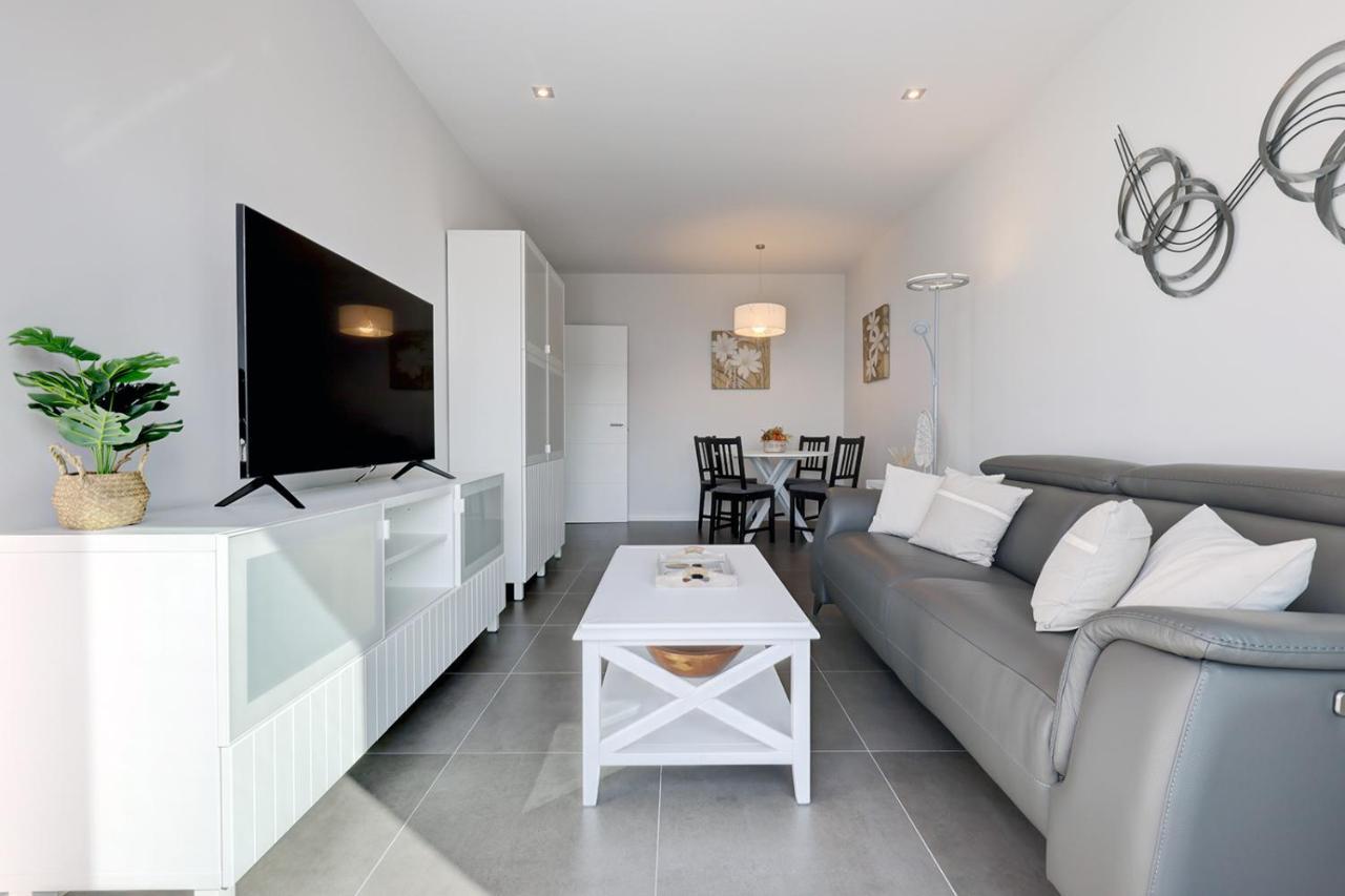 Brand New Apartment With Pool And Sea View In Μαρμπέλλα Εξωτερικό φωτογραφία