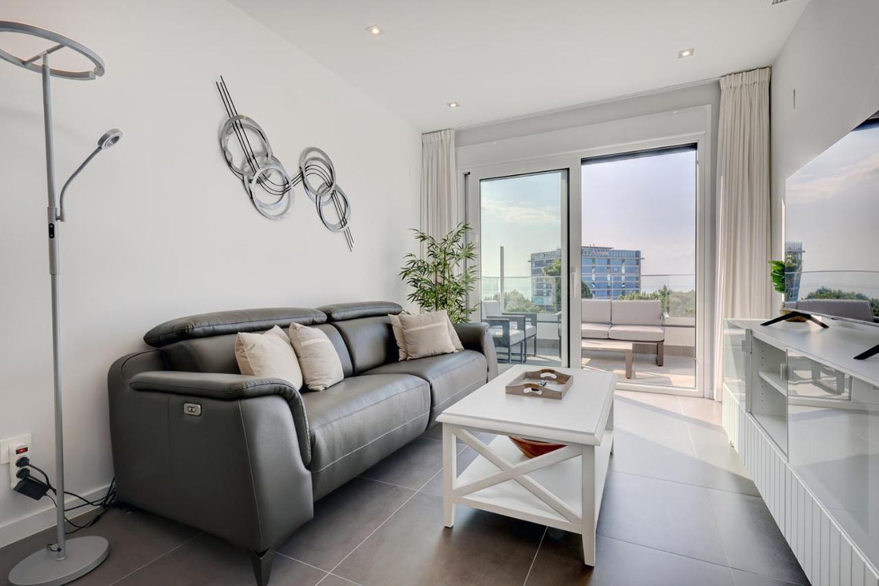 Brand New Apartment With Pool And Sea View In Μαρμπέλλα Εξωτερικό φωτογραφία